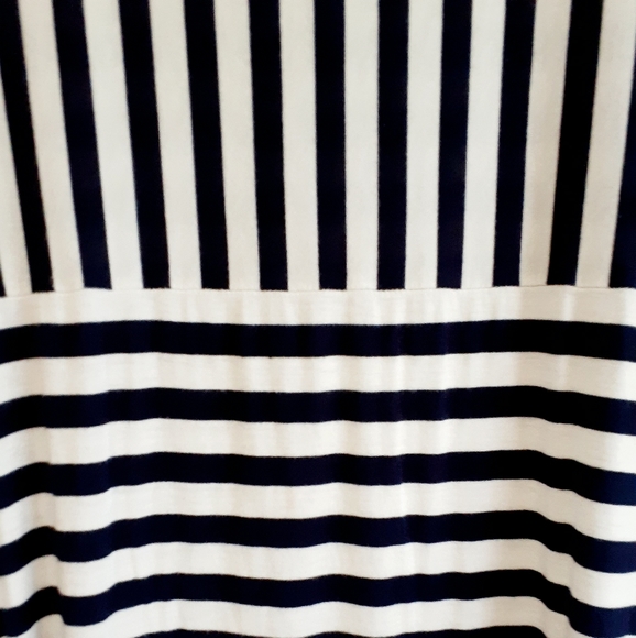 Ann Taylor Loft xtra small dress striped black - Picture 3 of 5